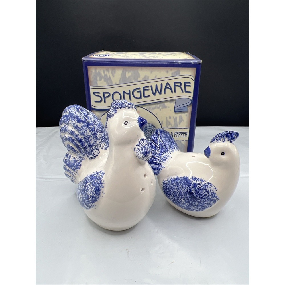 NIB Vintage CIB CIC Spongeware Rooster Chicken Ceramic Salt Pepper Shakers Set
